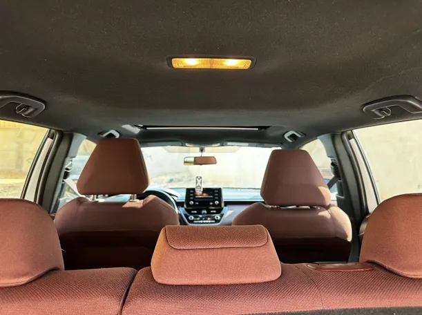 Car image 25