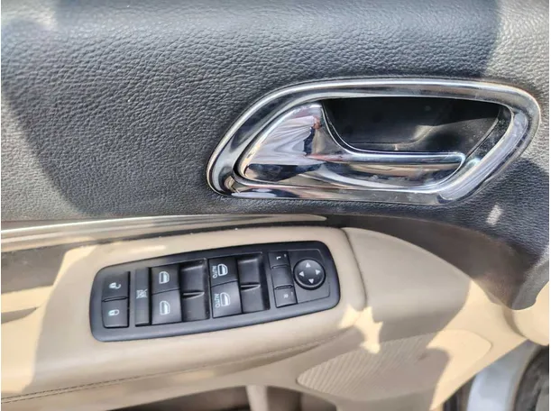 Car image 38