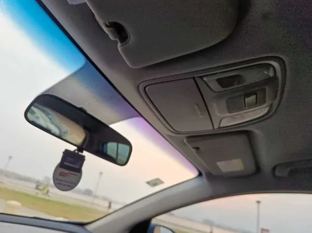 Car image 28