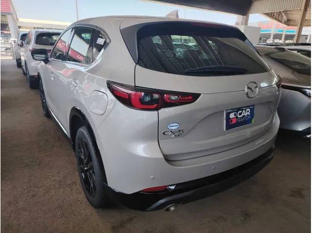 Car image 7