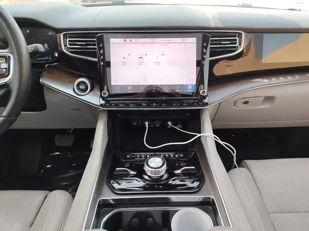 Car image 22