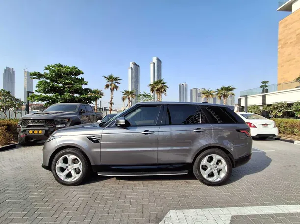 Car image 8