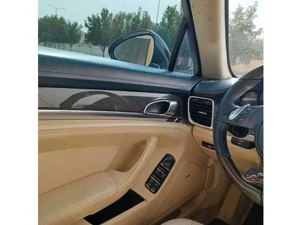 Car image 27