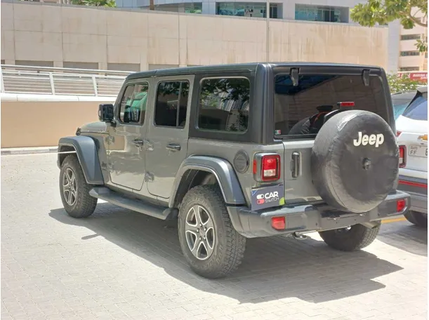 Car image 7