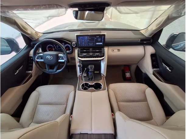 Car image 20