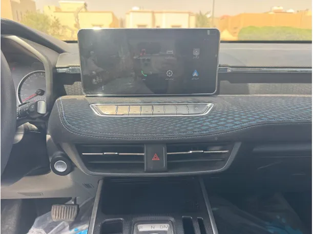 Car image 16