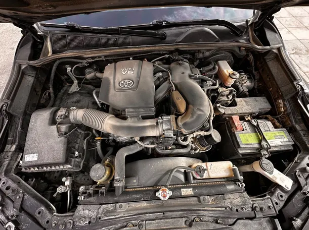 Car image 25