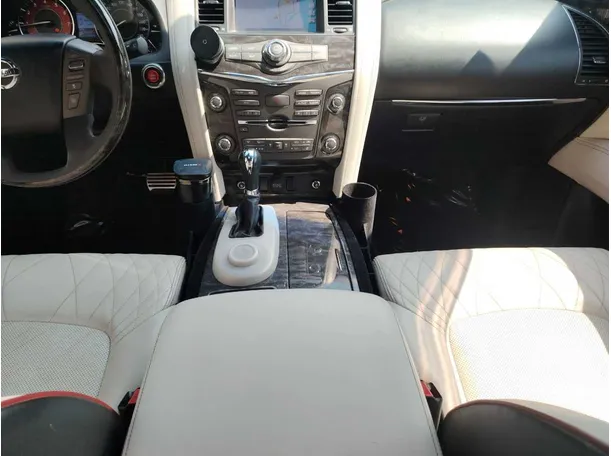 Car image 24