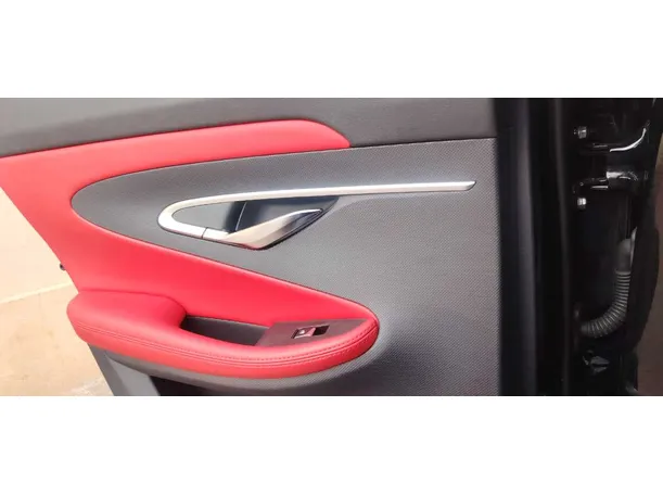 Car image 32
