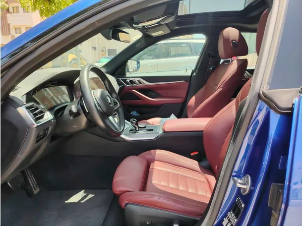 Car image 13