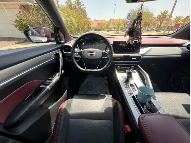 Car image 17