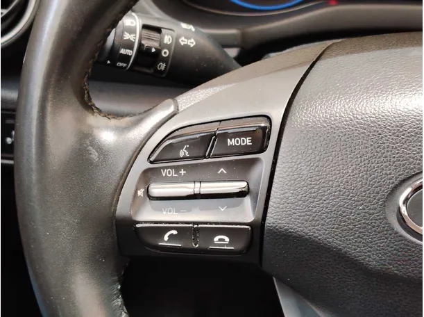 Car image 28