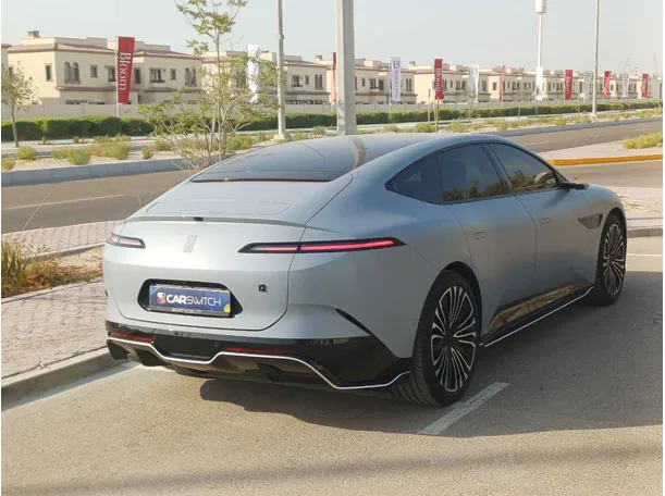Car image 7