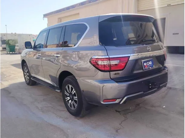 Car image 7
