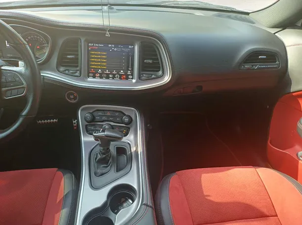 Car image 16