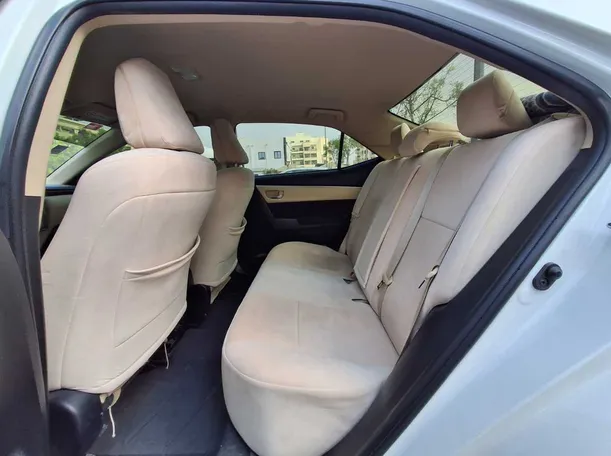Car image 13