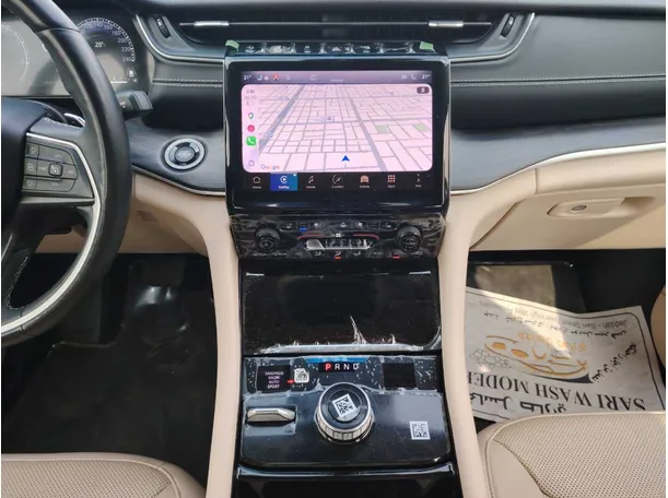 Car image 17