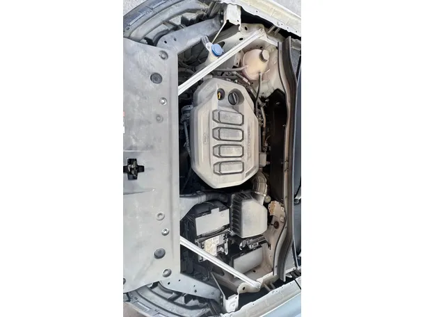 Car image 27