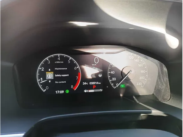 Car image 19