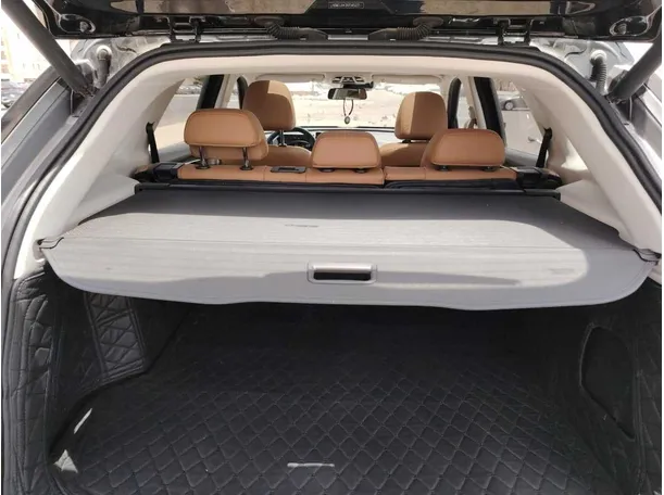 Car image 32