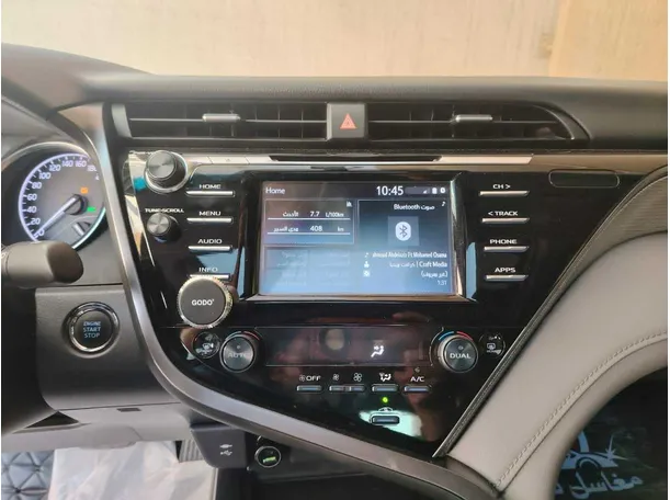 Car image 25