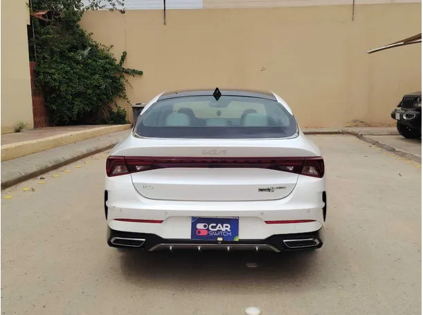 Car image 6