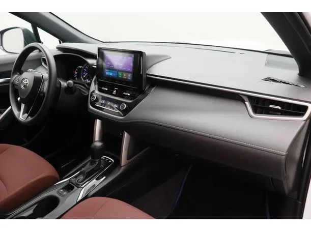 Car image 10