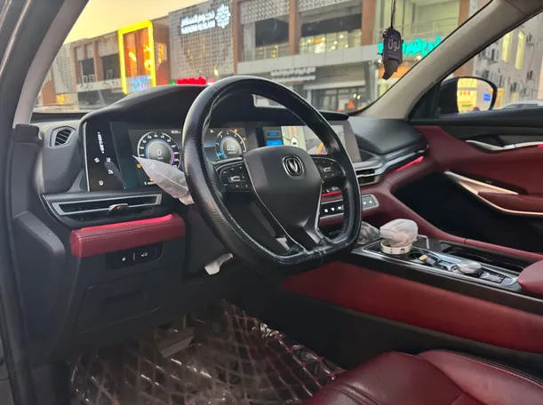 Car image 11