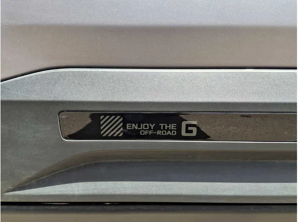 Car image 23