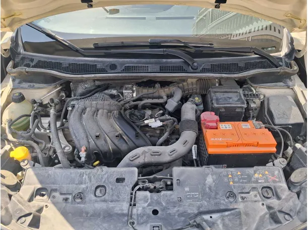 Car image 19