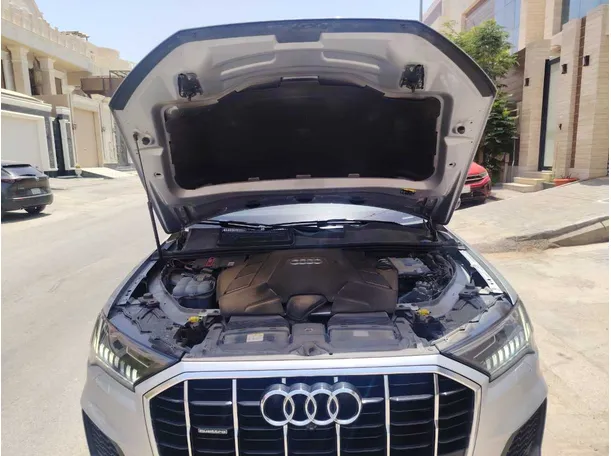 Car image 35