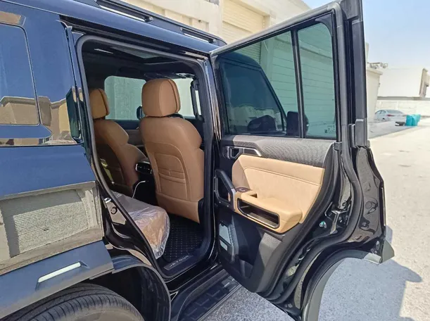 Car image 17
