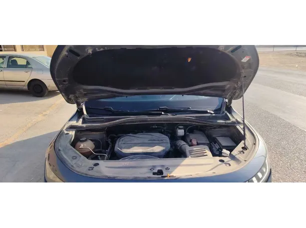 Car image 30