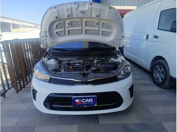 Car image 18