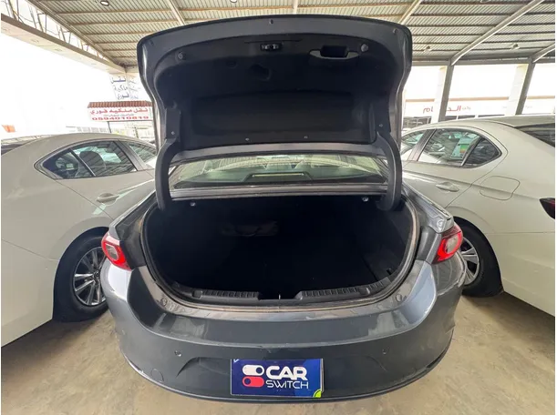 Car image 17