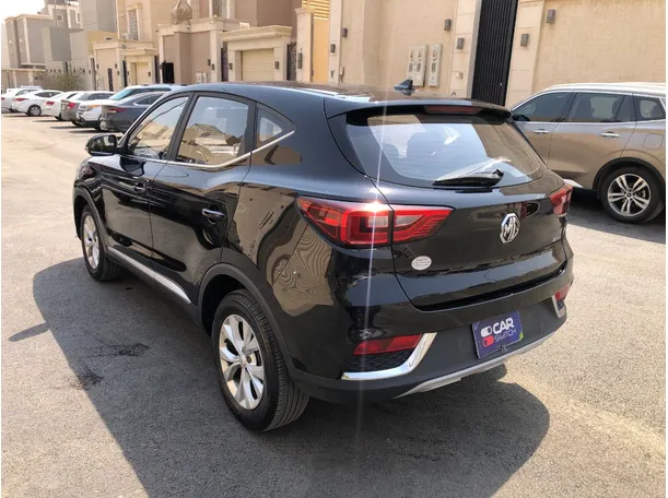 Car image 7