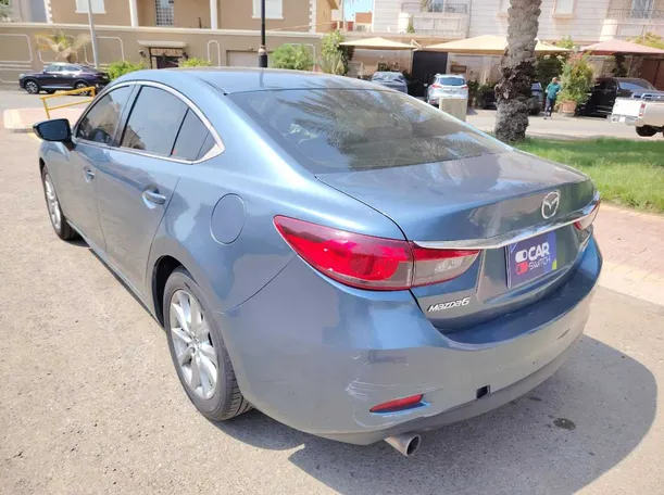 Car image 7