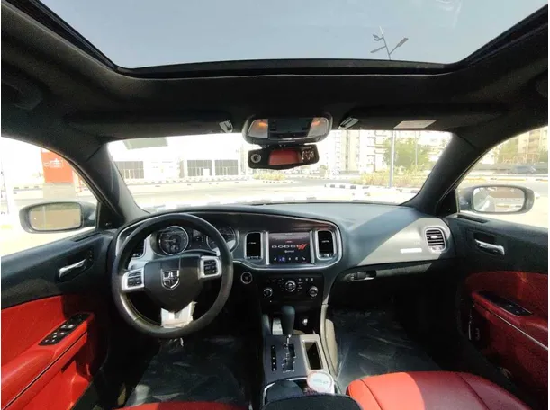 Car image 17