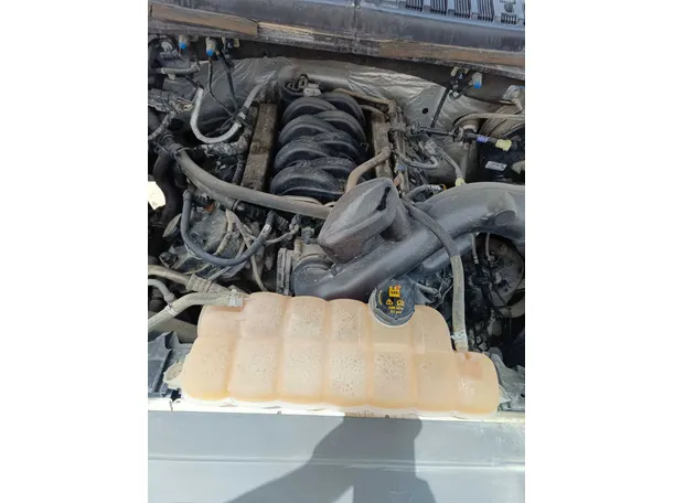 Car image 30