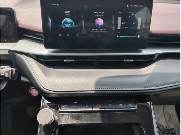 Car image 20
