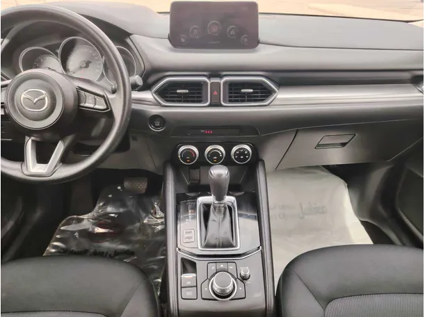 Car image 18