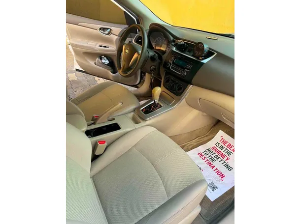 Car image 25