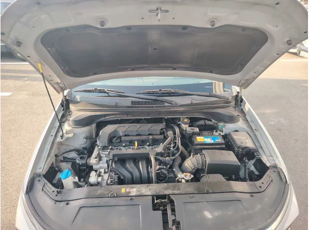 Car image 30