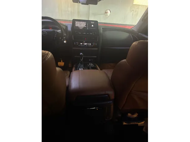 Car image 18