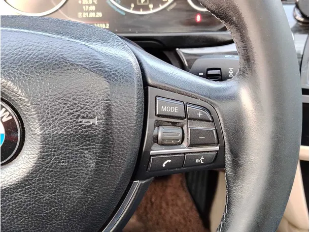 Car image 29