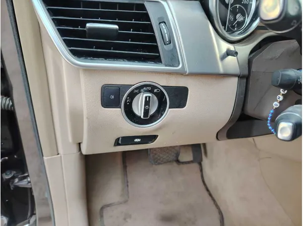 Car image 42