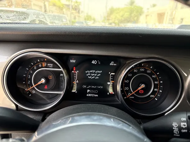Car image 23