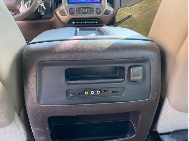 Car image 27