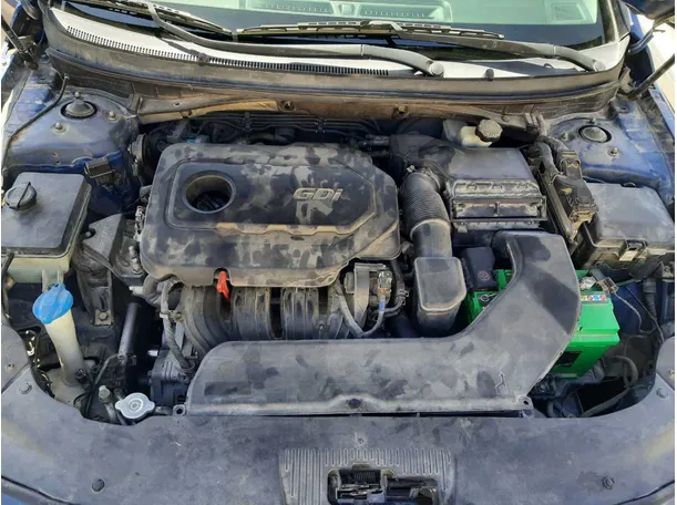 Car image 19