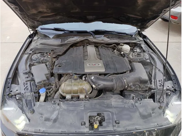 Car image 26